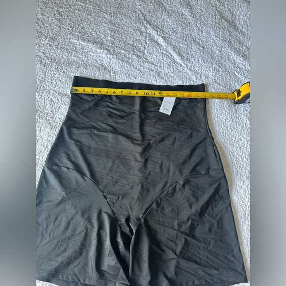 Cacique shapewear NWT - Picture 3 of 12